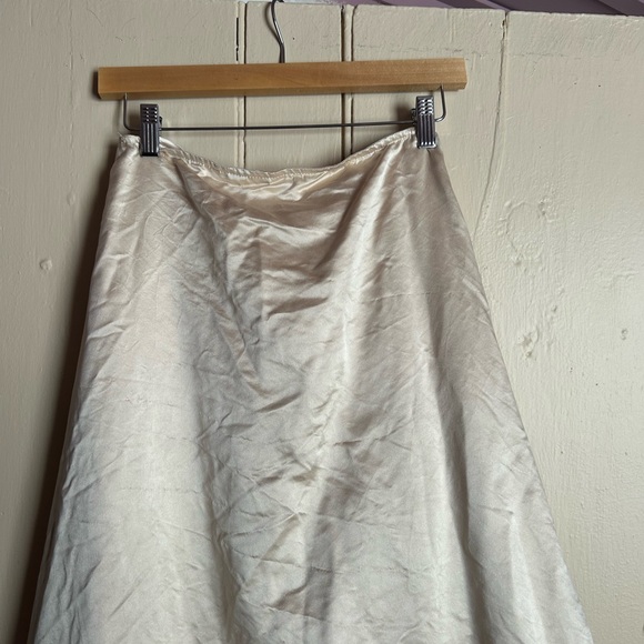 Vintage Satin Layered Skirt - Picture 2 of 4